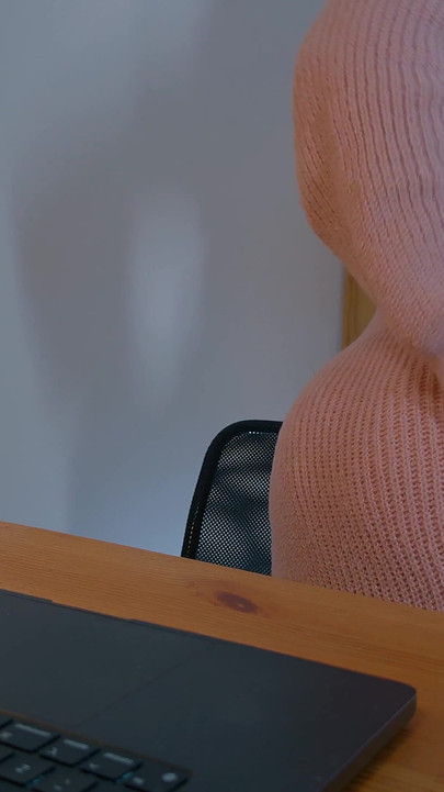 Azgın evli kadın steamy chat ile iş gezisinde kocasını azdırıyor - hayranlar çok daha fazlasını alıyor!