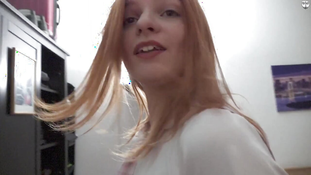 Foxy har sex med pervers sexdukkeelsker