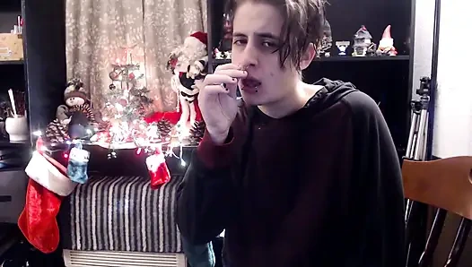 Q-tip hapşırdırarak azdırıyor