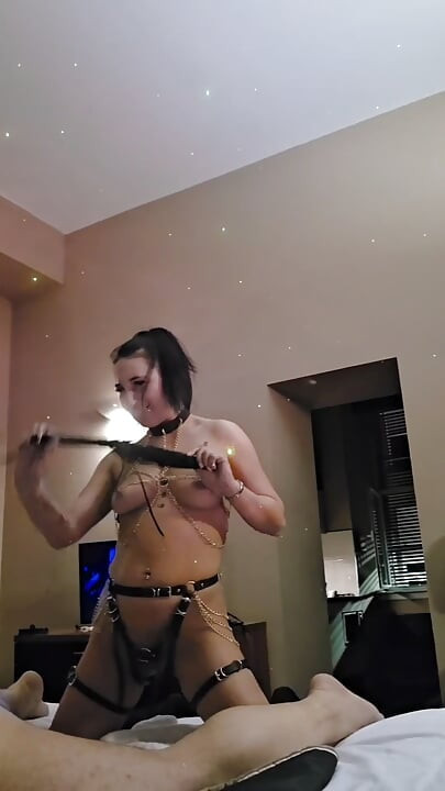 Min hora börjar slicka min röv