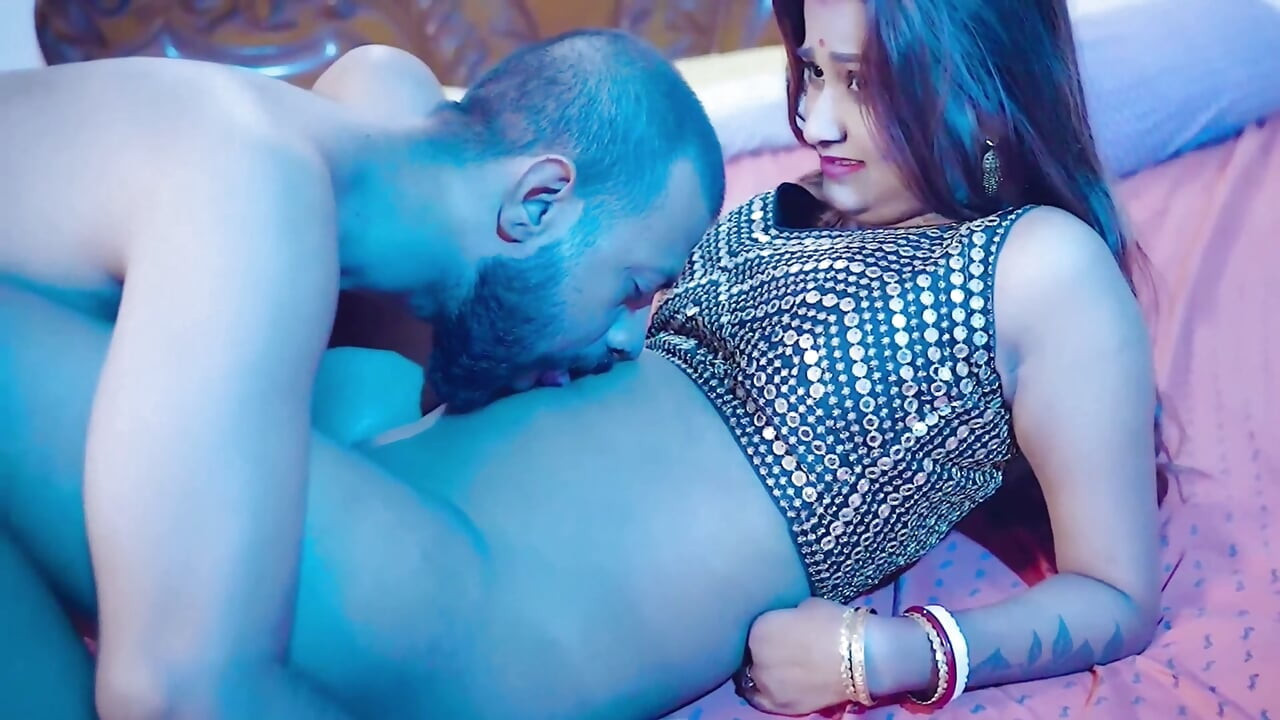 Desi tharki vakil ne sundar ladki ke sath bat karne ke bahane sex kar diya full movie
