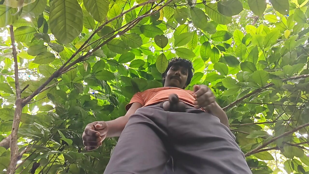 Outdoor jerking and balls play