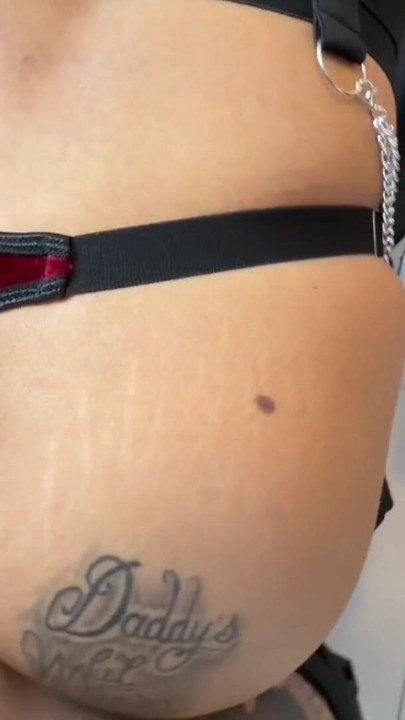 I fuck my stepmom in the ass before my dad gets home | Clip 1