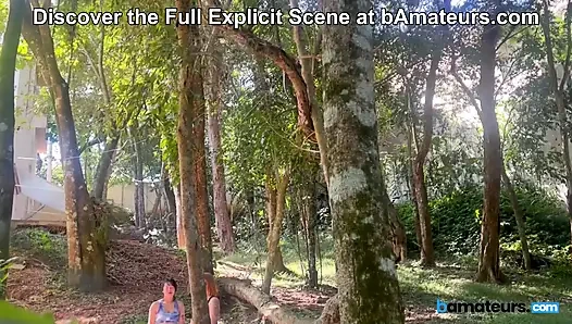 Intip menangkap dua ibu rumah tangga terangsang melakukan yoga di hutan di bamateurs