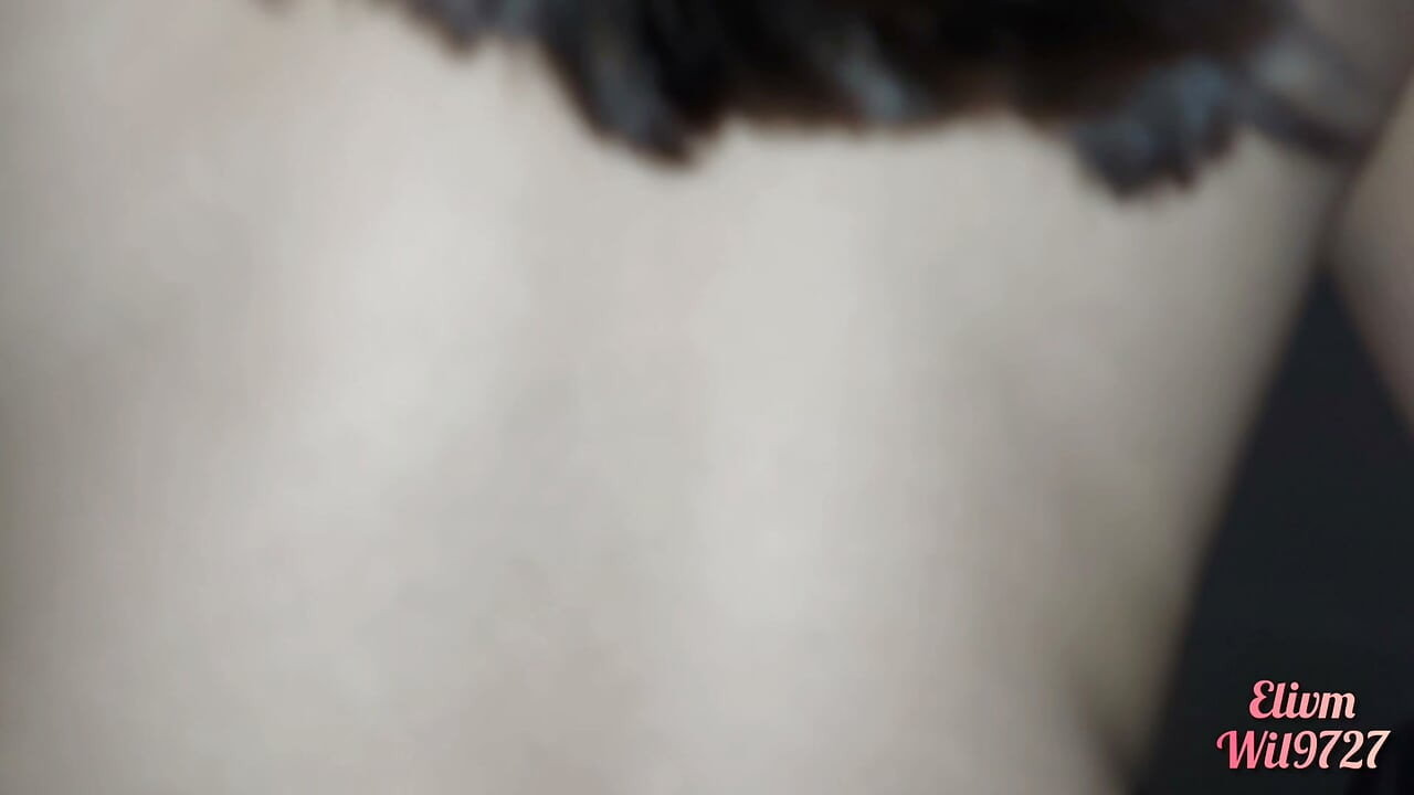 Coño peludo y yo terminamos con un chorreo de leche