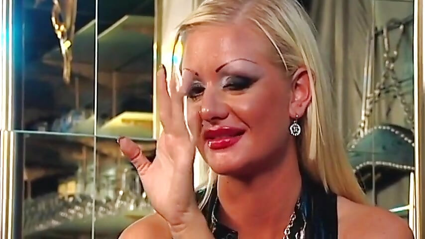 جلسة سادوماسو-كلينيك المتطرفة في BDSM