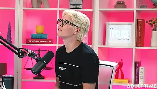 Kimmy Kimm Conquering Shame & Selling Used Panties | the Adult Time Podcast