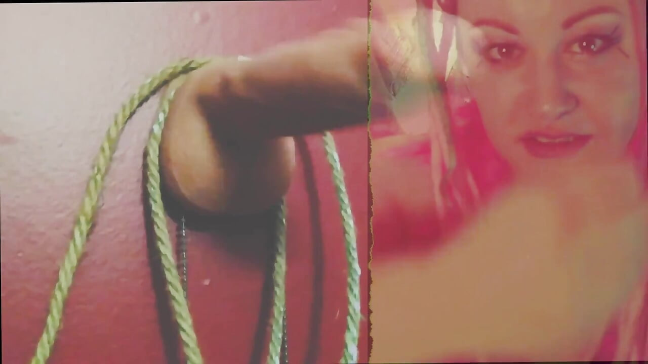 Golpear la polla es divertido para la diosa Lana