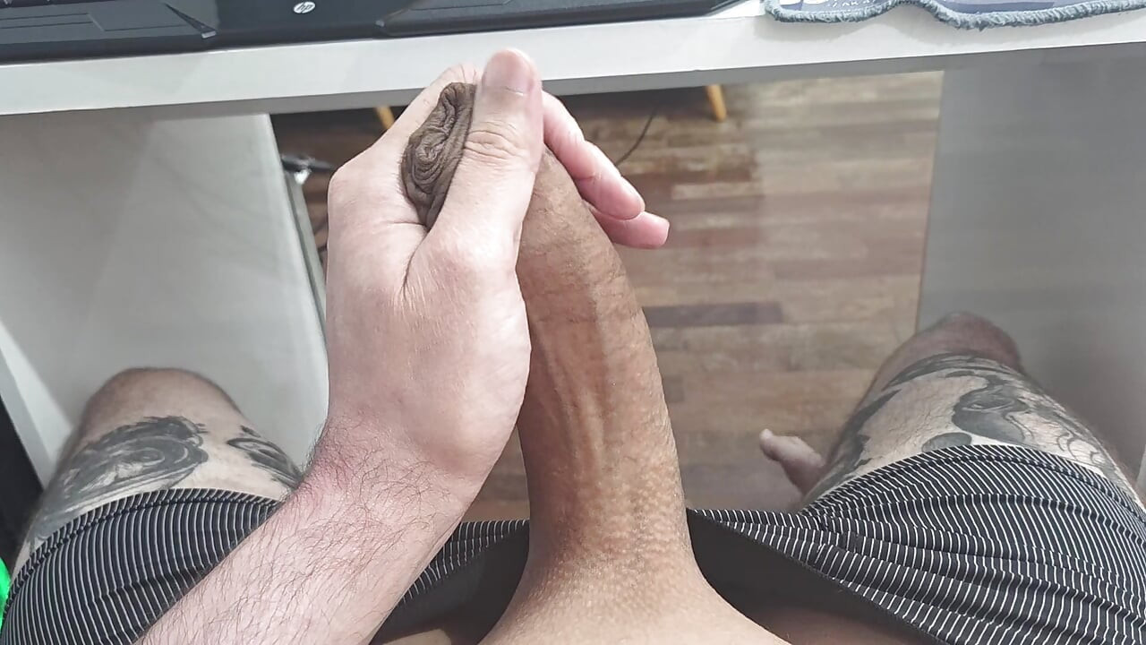 DO YOU LIKE THIS BIG DICK DADDY?
