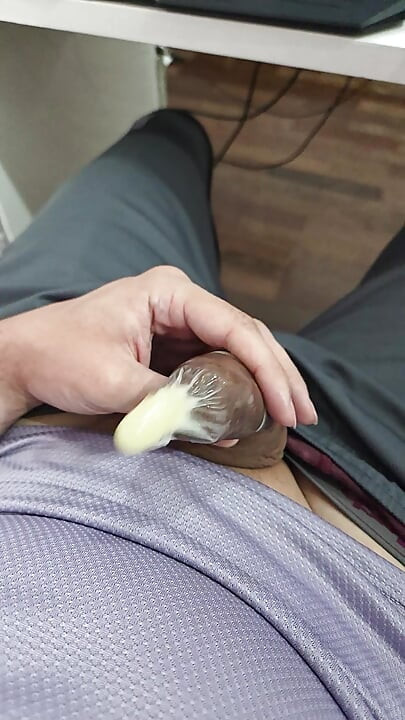 Kondom pun sperme
