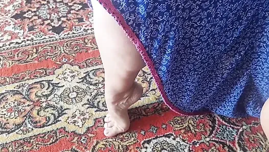 Selena's Feet Posing and Blowjob