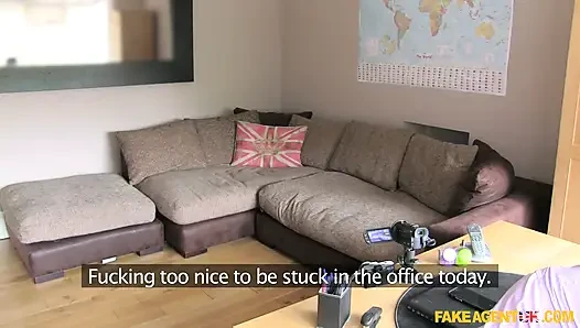 Fake agent UK - ungarische schönheit zeigt beim casting ihre natürlichen blowjob-talente