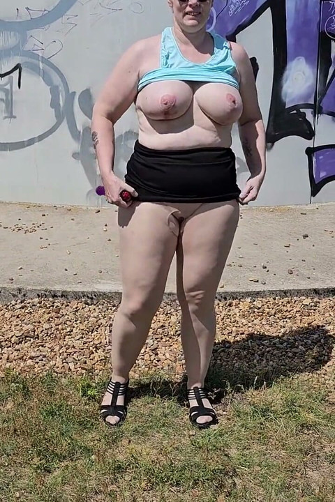 Outdoor Fucked My Vibrator