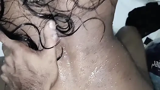 Wet shower sex - nyepong kontol, ngentot pantat, dan crot di toket
