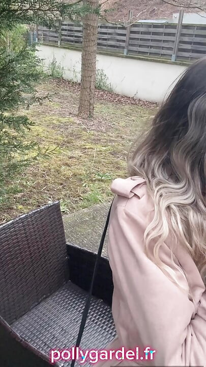 Я висмоктую тебе на вулиці, поки ти не виплюнеш свою сперму, Поллі Гардел курить, порноактриса їсть твій член!
