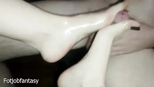 Çıplak Ayakla Ve Yağlanmış Ayak Hareketi, Harika Boşalma Ile