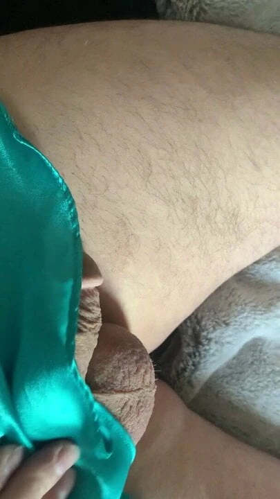 Awek malam Satin