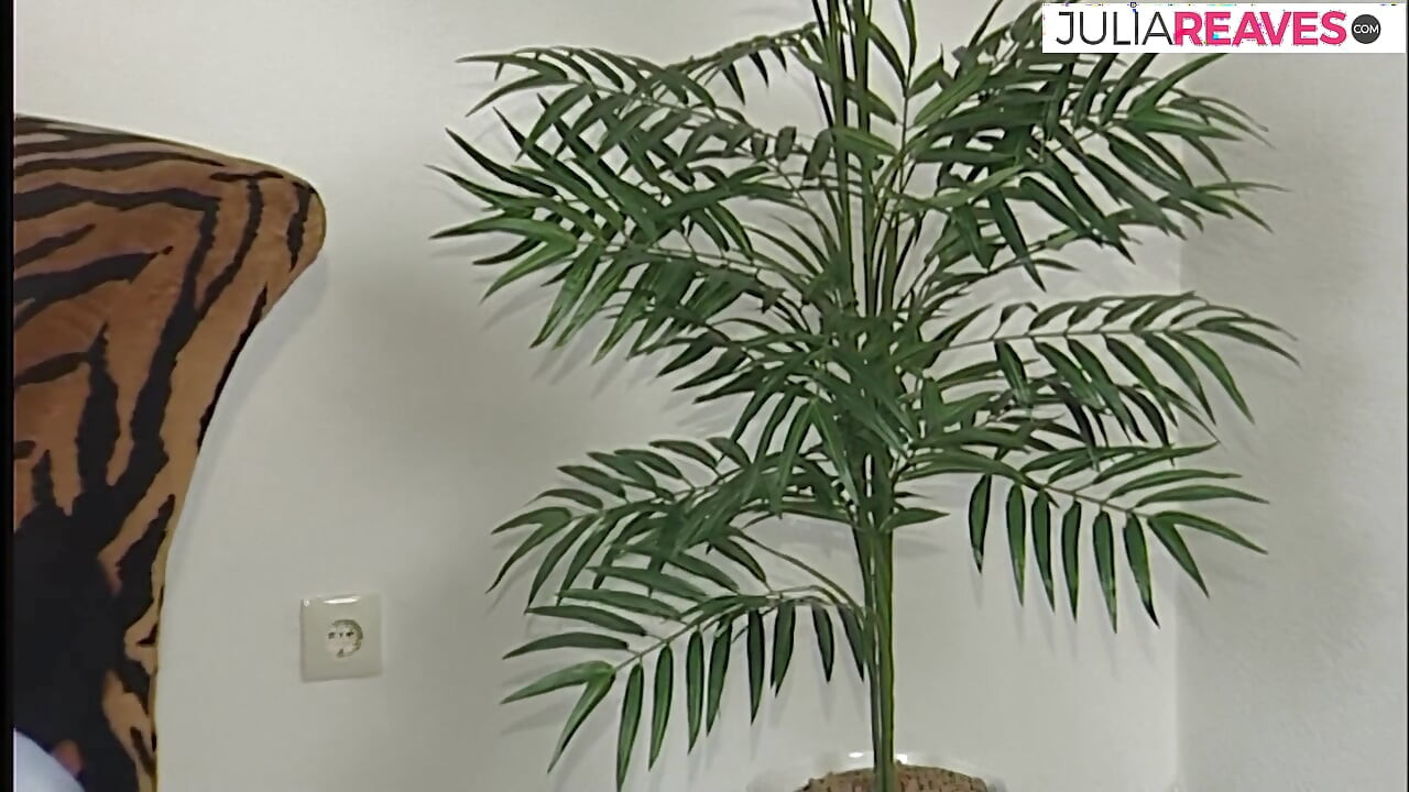 Babe gags on a huge cock after having pussy licked then rides it hard