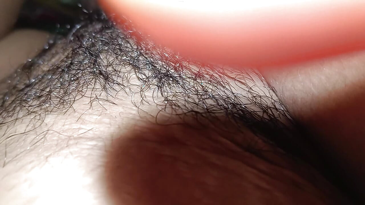 Sister-in-law's sesque pussy naked