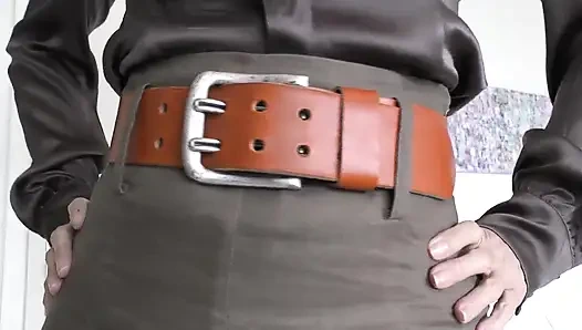 Exciting Belt Fitting with a Linen Skirt, Part 1, Lady Victoria Valente