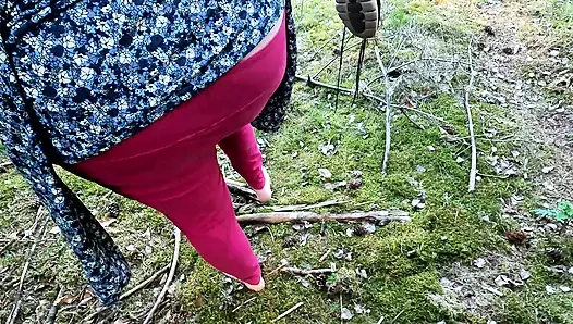 Мучение сисек во время похода