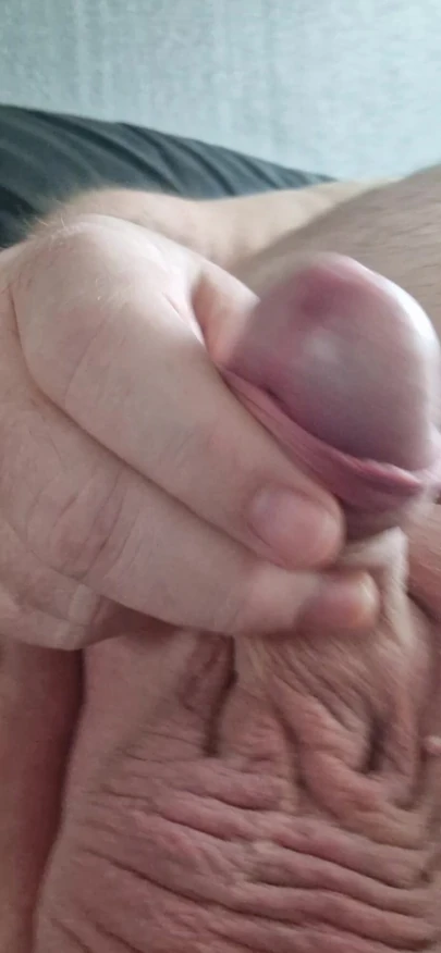 Cumming watching porn on Xhamster