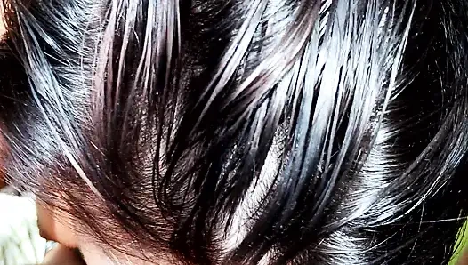 Sabah boşalmak için sakso çekiyor ve yutuyor