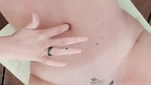 9 saniyelik fışkırtma ile göbek deliği sayesinde orgazm