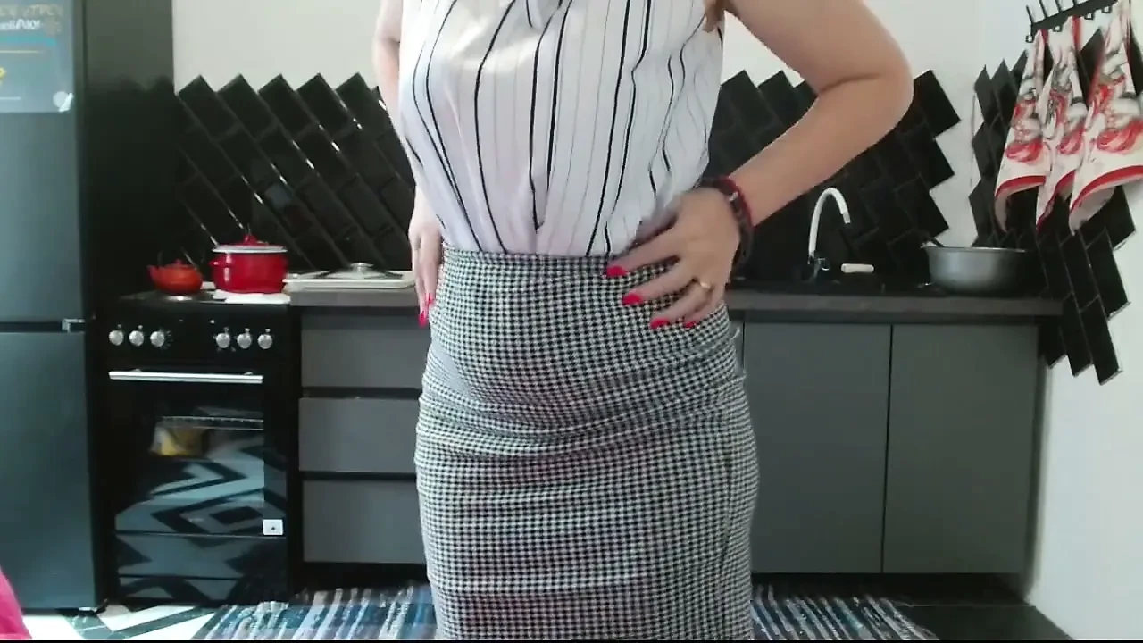 Fucking a Hairy Pussy in Pantyhose Is Extremely Uncomfortable