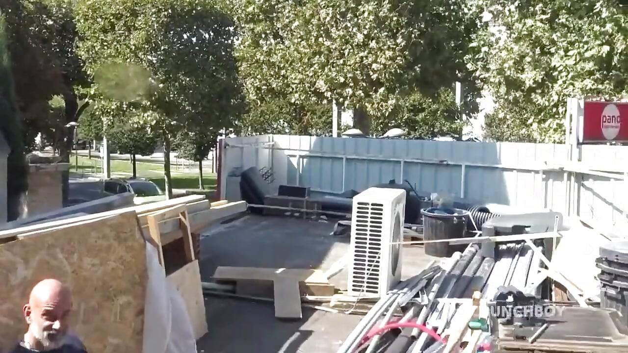 ニック積生屋外によってお父さんマスター