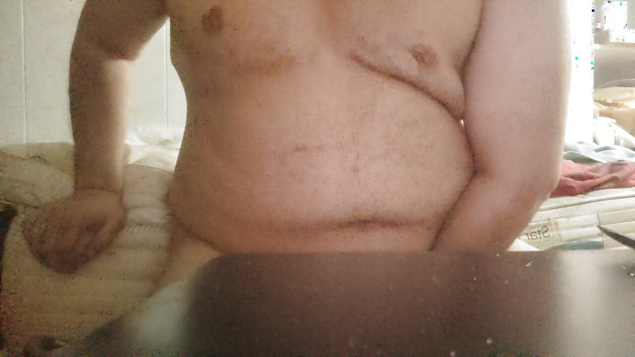 变性人把除臭剂塞进饥渴的屁股里