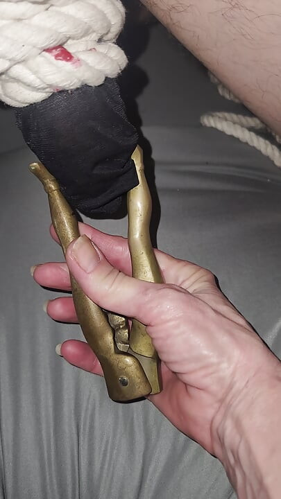 Goode Girl CBT a Nylon, Some Ropes e Ballbusting