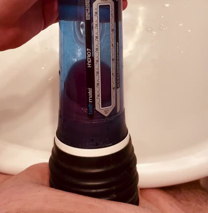Pumping thin little dick