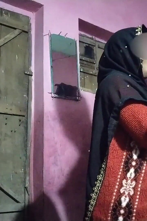 Desi Chudai, Lifting the Saree and Making the Ghore Standing and Sucking the Penis in the Mouth, Hindi
