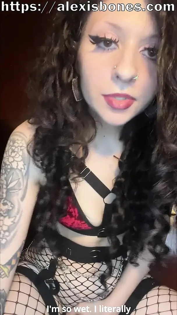 My Petite Goth Maid Keeps Bending Over and I Couldn’t Help Myself
