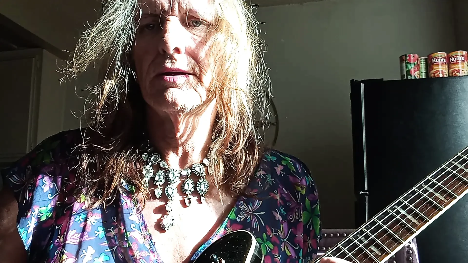 Lizzy Yum SFW SD August 2025 Dilating #83 (ljubavni autobus gospodari acid)