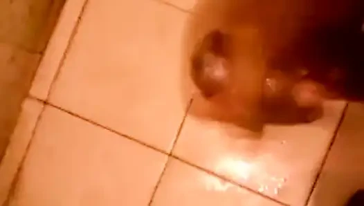 Seksi oğlan elle muamele boşalma