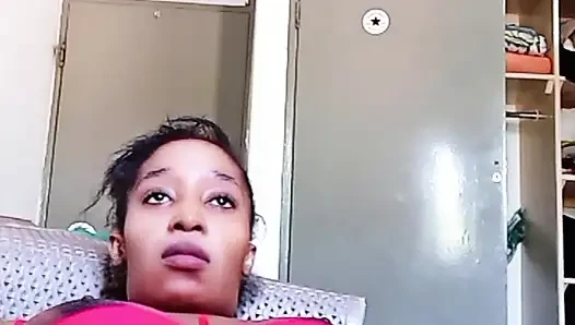 Sie beobachtete mich durch das fenster