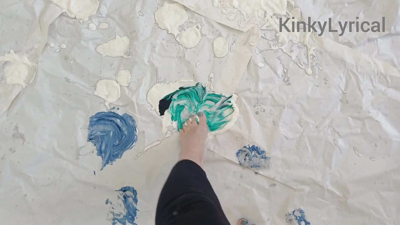 Ayak sanatı - ayakla boyama