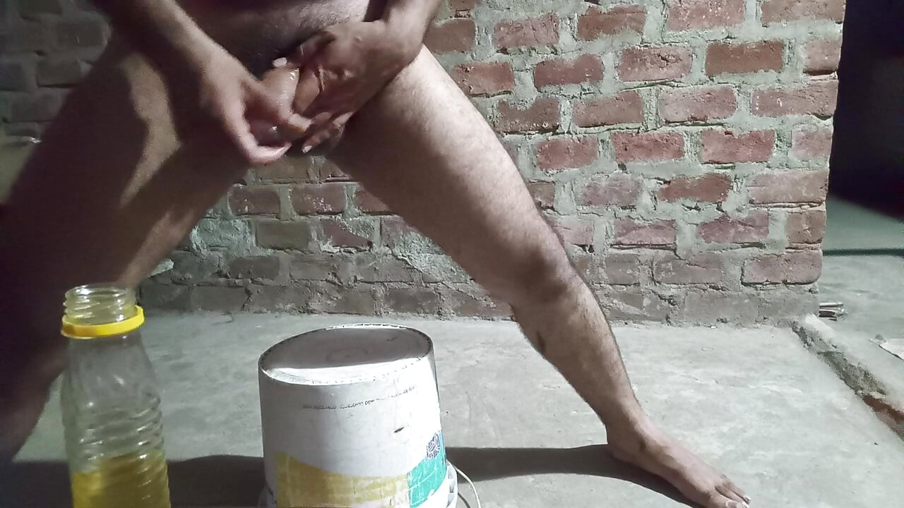 Nariyal ki Tel se masaj karne ka maja hi kuchh aur Hai
