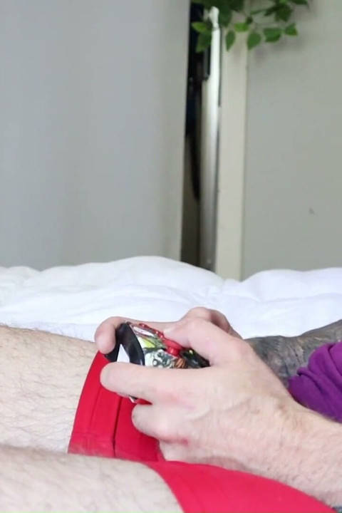 Widok Z Boku Gry Stepbro, Podczas Gdy Stepsis Ssie Kutas (oral Kremówka)