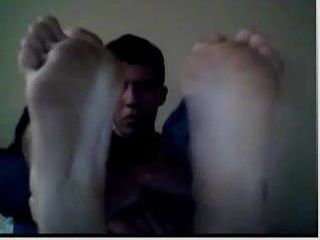 Ноги прямого хлопця на веб-камері #135