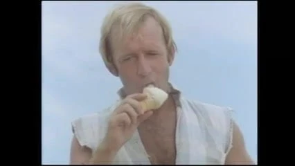 Paul Hogan Show - At The Beach