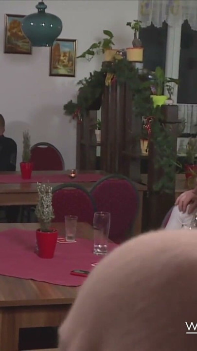 Opa Gerhard fickt die kleine von nebenan | Clip 2