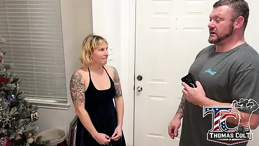 Gestrandete zierliche Spinnerin zahlt in sex für einen ort zum bleiben!