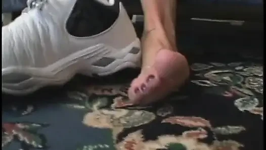 Beberapa episode potongan panas dari bagian keempat dari Lalu Lintas Kaki