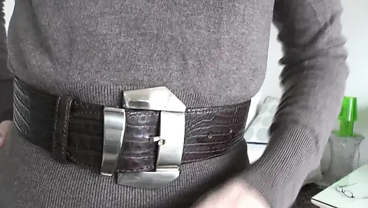 Oturma odasında kemer takma, bölüm 2, lady victoria valente