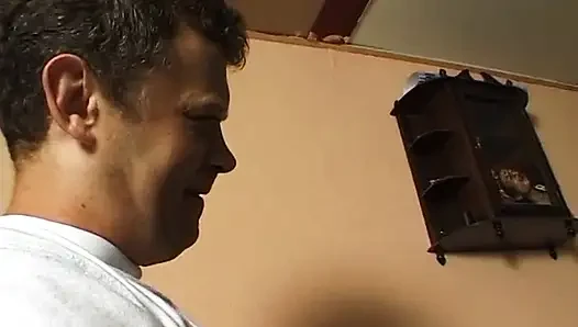 Großer schwarzer dildo in ihrer muschi