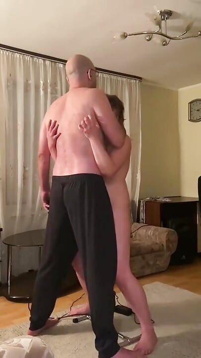 Kırbaçlama Kıskaçları Uzakta