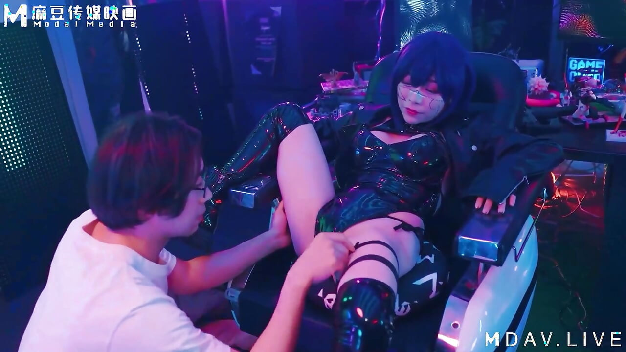 Fcd-6902 Future Sex Lab/prosthetic Body Squirting White Pulp Overflowing